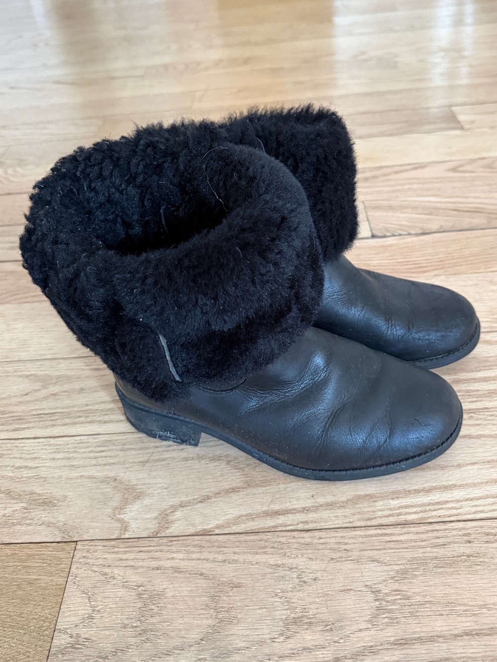 UGG Black Leather Shearling Boots 7.5